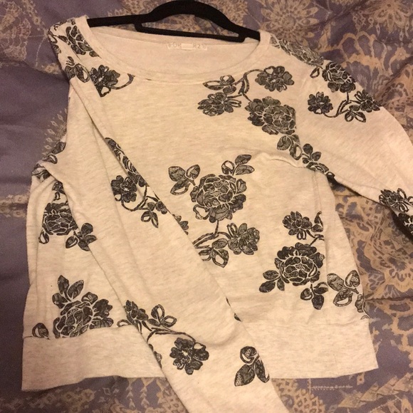 Forever 21 Sweaters - Floral crop sweater
